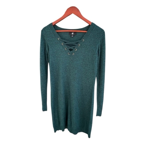 Iz Byer Dresses & Skirts - IZ Byer | Green long sleeve sweater dress lace up chest
